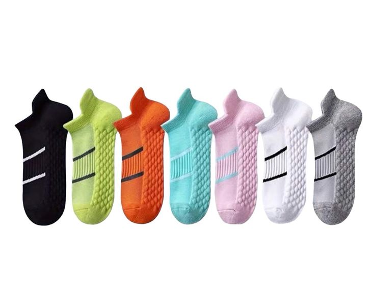 Woman's 7 Pairs Stripe Pattern Textured Exercise Socks