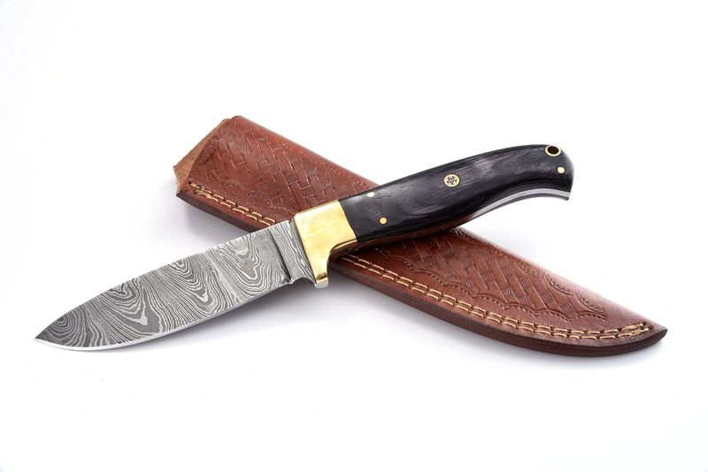 Koch - Pakka Wood &amp; Brass - Fixed Blade Handmade Damascus Knife - MT-D-0106