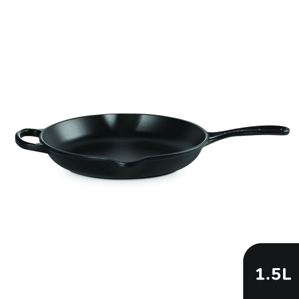 Le Creuset Signature Round Cast Iron Skillet - 26cm