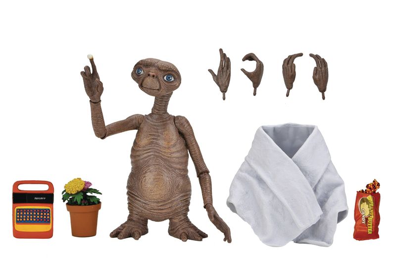 ET 40TH Anniversary ET ULT 7-Inch Figure