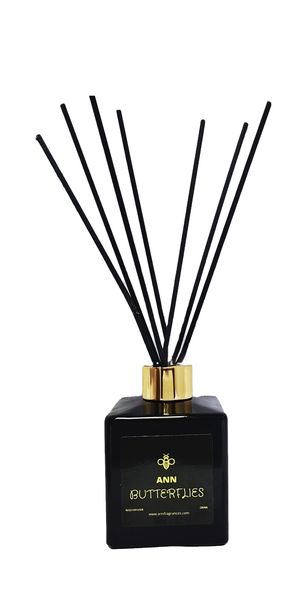Ann/ PEONY AND WHITE FLOWERS (Butterflies)/Reed Diffuser