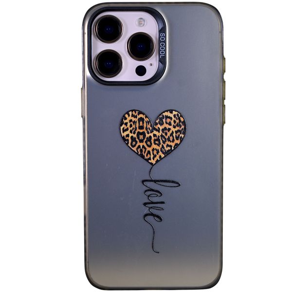 Phone Case With Leopard Heart - Compatible with 16 Pro Max - Chrome