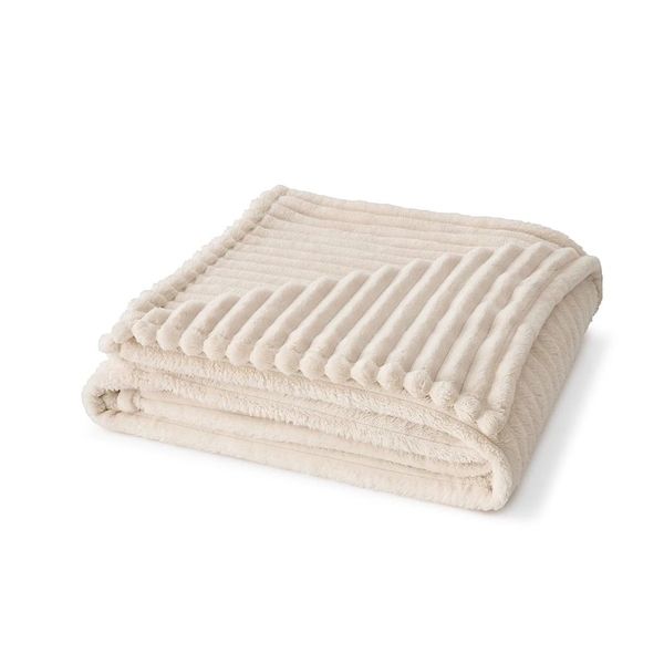 Multifunctional Plush Blanket - 230cm x 200cm - Creamy White