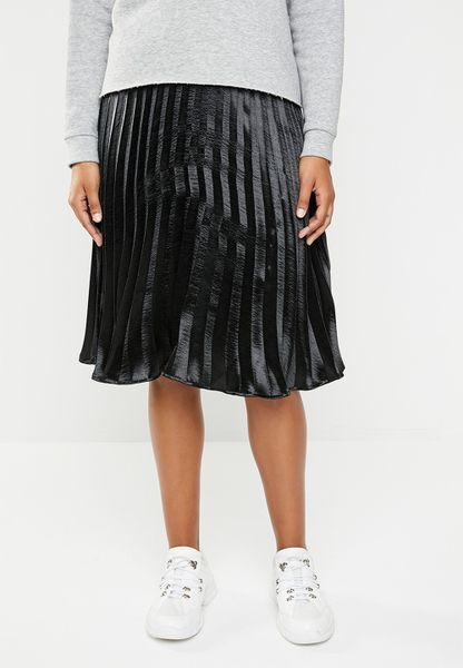 Women's Missguided Satin Pleated Skirt - Black