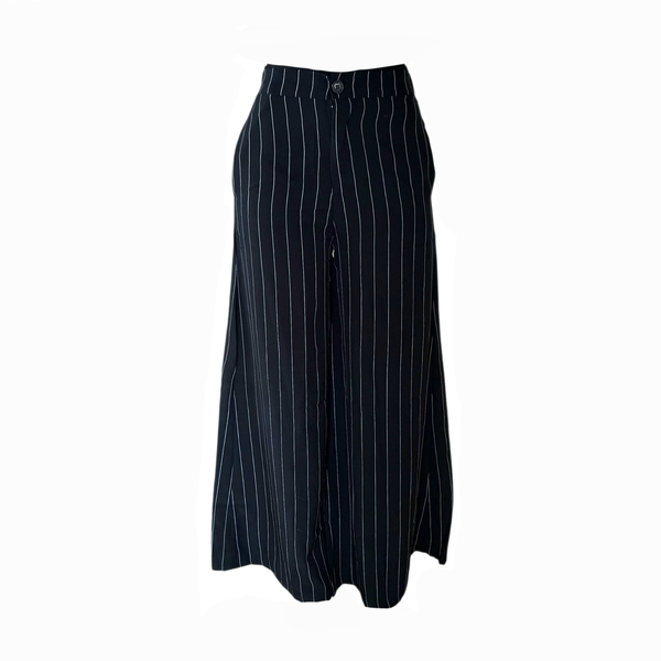 Ladies Black and White stripe wide leg pants with side pockets