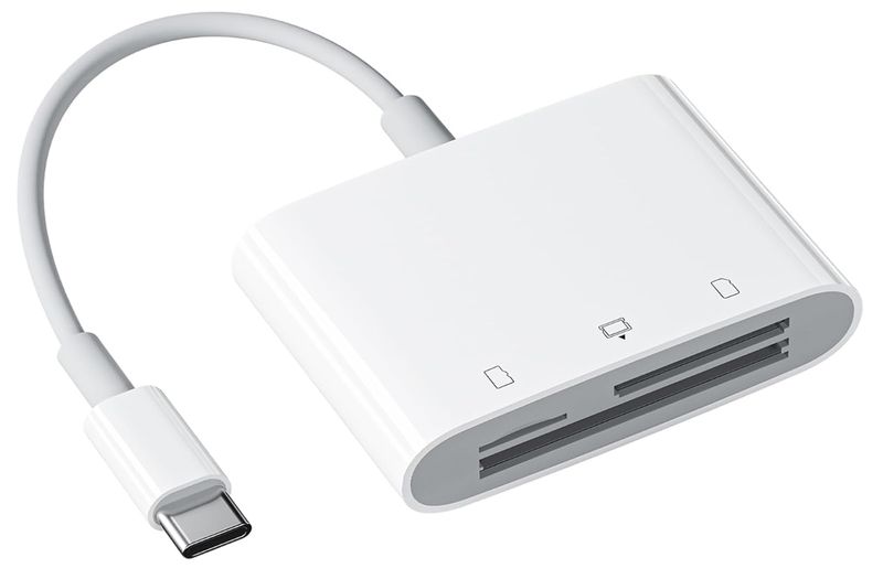 3-Slot USB C SD Card Reader for High-Resolution Image and Video Transfer
