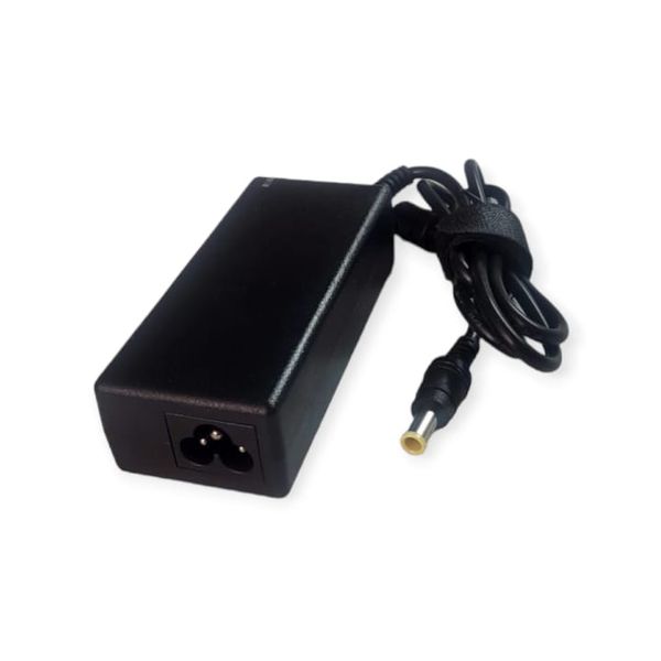 SE-P013 Replacement Laptop Charger For LG 19V 3.42A Pin Size 6.5X4.4mm