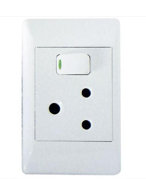 16A Switched socket Outlet 2 x 4 With White Cover Plate x 2