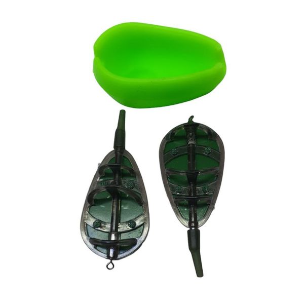 Mold &amp; 2 x Carp Fishing In Line Method Feeders