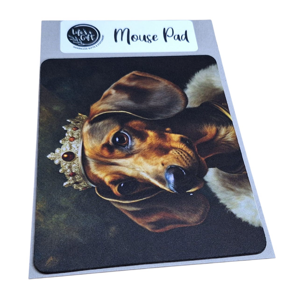 22 x 18 cm Rectangular Mouse Pad- Dark Brown Dachshund with Royalty Crown