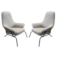 Set of 2 Modern and Stylish Classic Lounge Armchairs