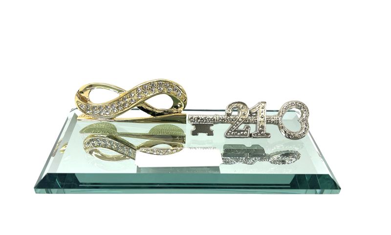 21st Key on Glass Mirrorbase with Diamante Infinity Sign