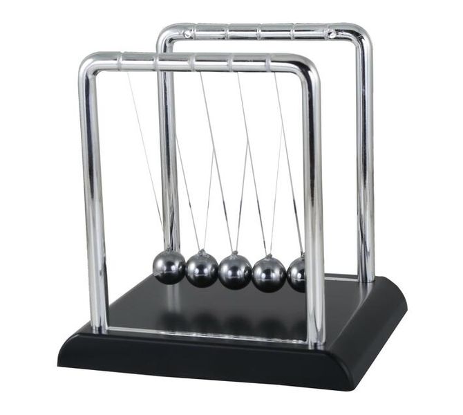 Giant Newtons Cradle