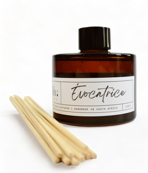 Evocatrice Oil-based Reed Diffuser Set