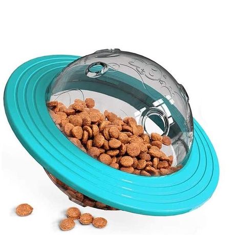 Pet treat outlet feeder