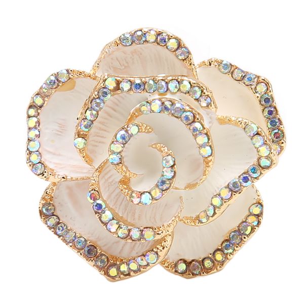 White Flower Brooch - Retro Elegant for Wedding