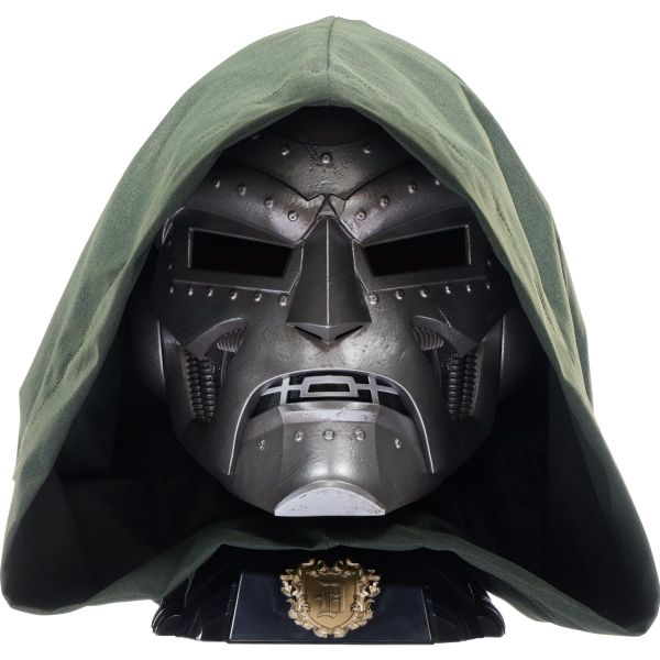 Fantastic Four: Marvel Legends 1:1 Scale Prop Replica Helmet - Doctor Doom