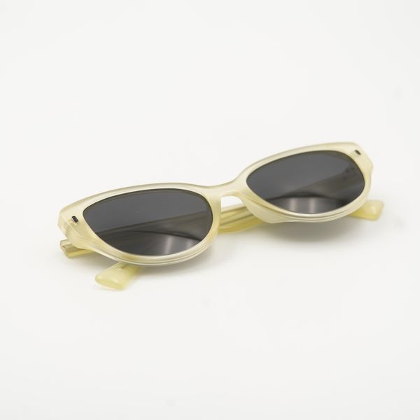 Retro Oval Sunglasses Ivory Clear 1 Pair