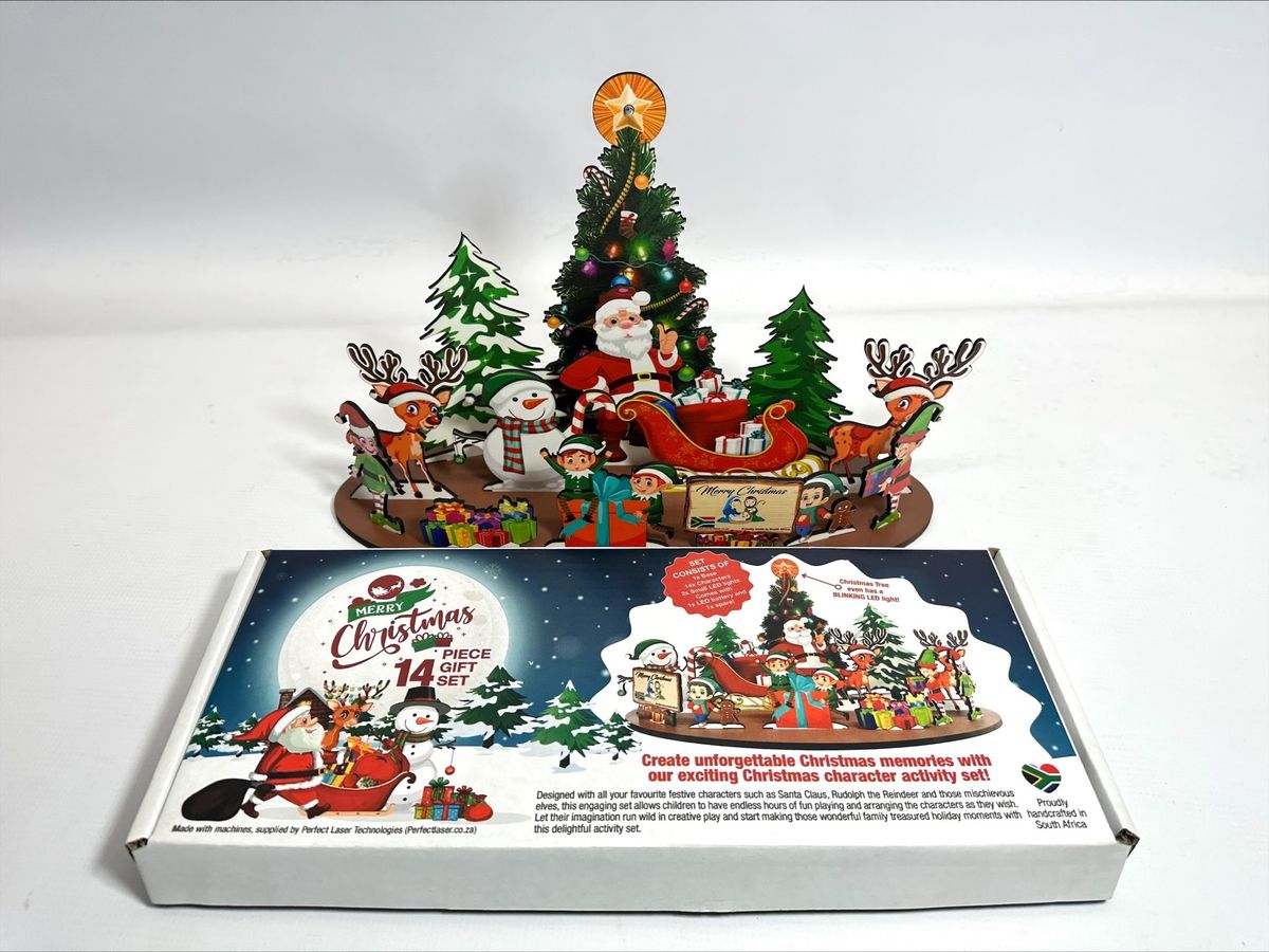 Made In SA Xmas 14 Piece Decoration Set With Lasting Flashlight