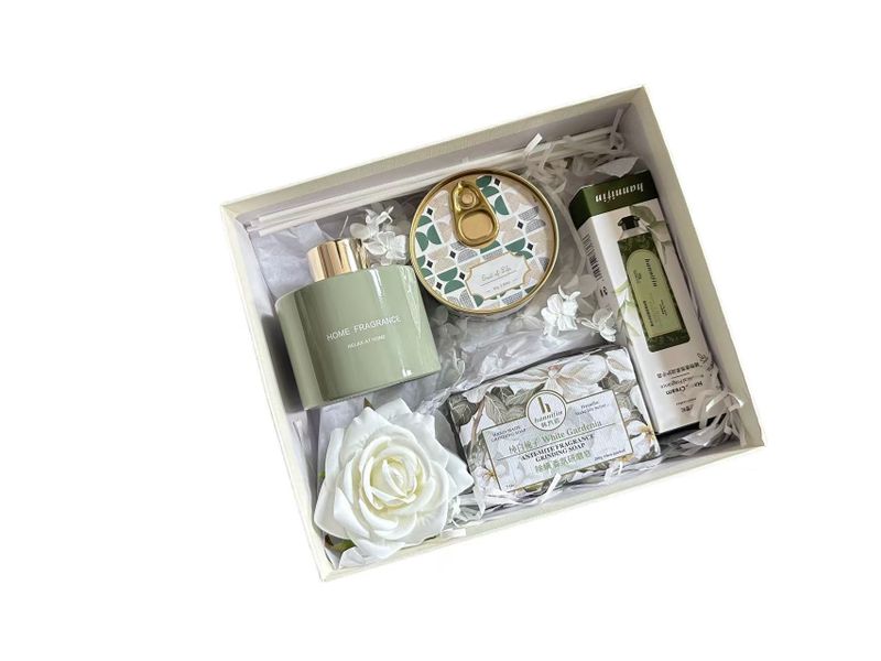 Gift Box Set For Birthdays Includes Aromatherapy, Soap, Hand Cream, Etc