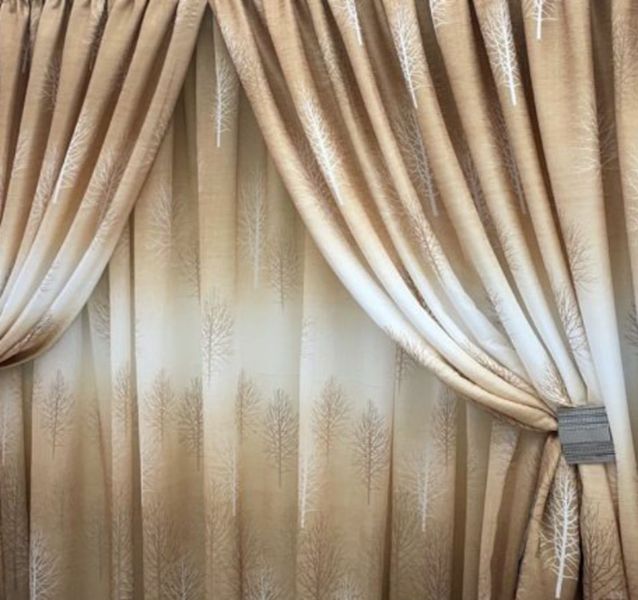 Brown, White Light-Filtering Leaf Bedroom Taped