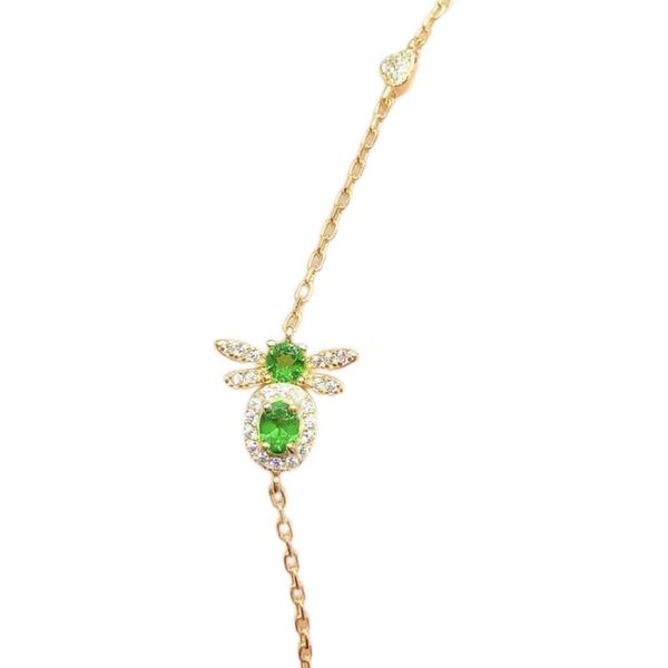 Cute And Refreshing Bee Women's Bracelet With Diopside.