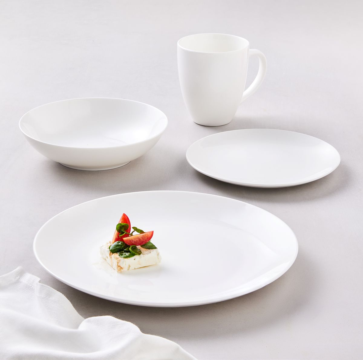 Maxwell Williams White Basics Fitzrovia Coupe Dinner Set of