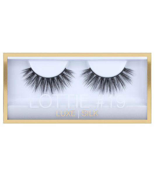 Huda Beauty - LUXE Silk Lash (Lottie #19)