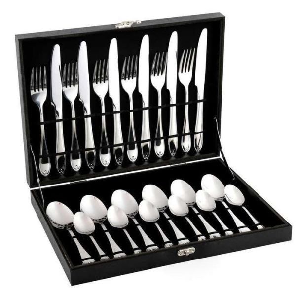 24 Piece Cutlery Set