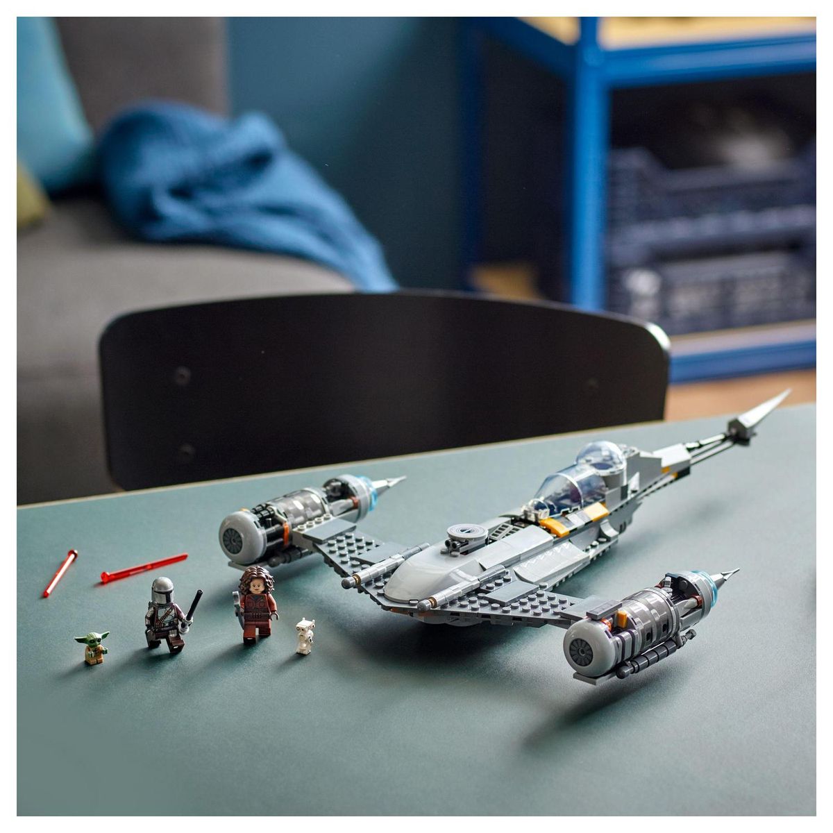 LEGO® Star Wars™ The Mandalorian's N-1 Starfighter™ 75325 Building