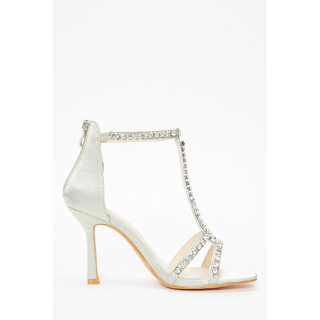 Quiz 2025 diamante sandals