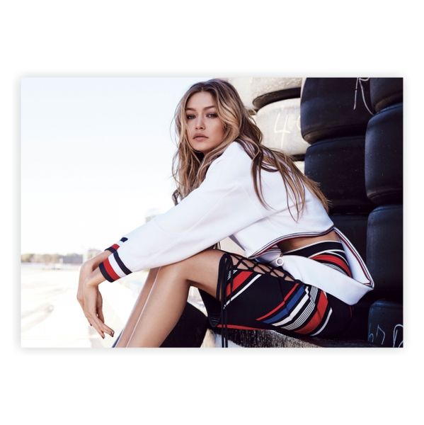 Gigi Hadid Model Pose - A1 Poster