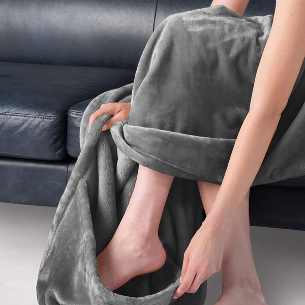 Wonder Towel Kids PediPocket Fleece Foot Blanket: Sewn in Foot Compartment