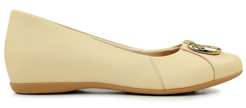 Usaflex Round Toe Pump Vanilla