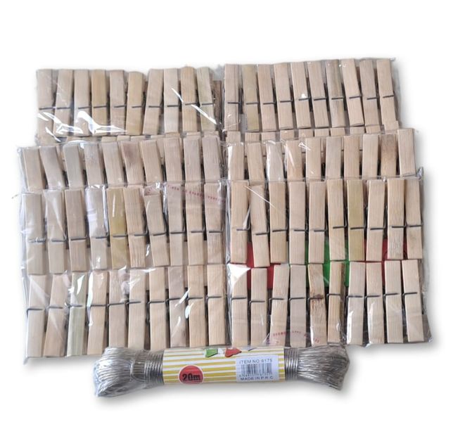 200 Pieces of Wooden Pegs