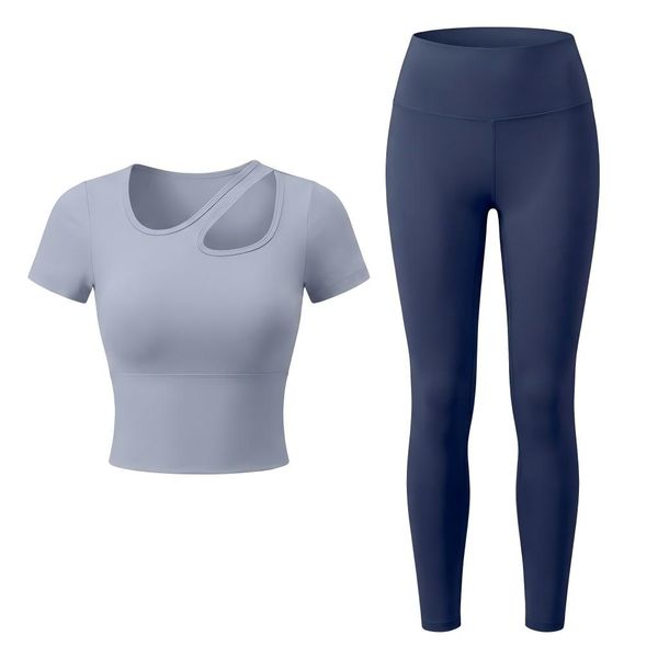 Women's 2-Piece Yoga Set - Cut-Out Crop Top and High-Waist Leggings