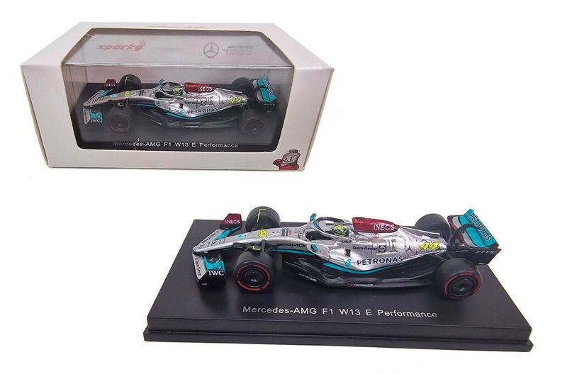 Spark -Mercedes-AMG F1 W13 2022 #44 Lewis Hamilton -(1/64)