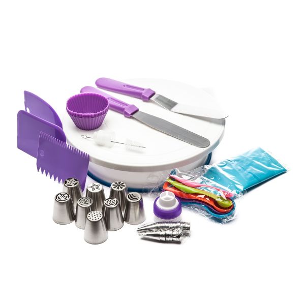 60 Piece Cake Decorating Set