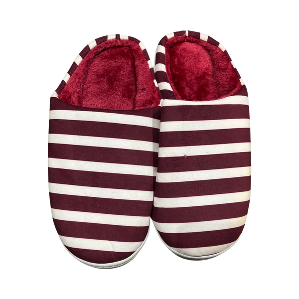 Comfy Slippers Perfect for the Winter - Size 8