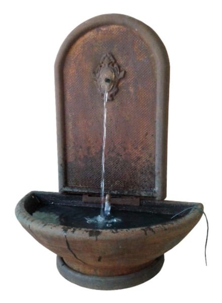 Barok Light Weight Wall Mounted Water Feature