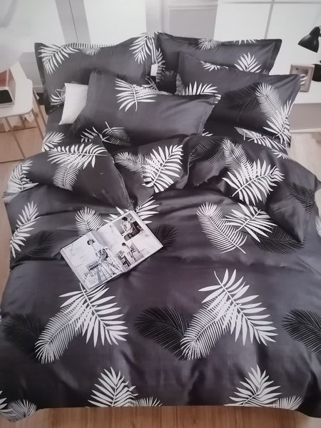 6Pack Large Leave Duvet Set - Black and White