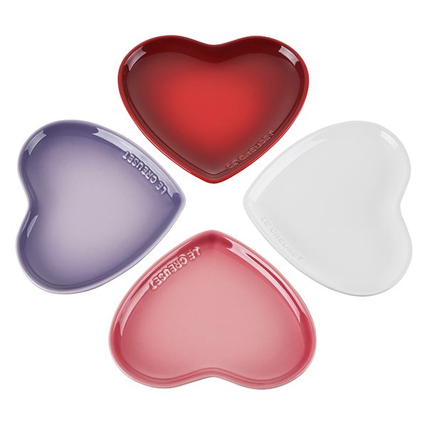 Le Creuset Set of 4 17cm Heart Plates