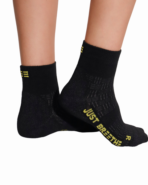 Breeth Cushioned Coolmax Quick Dry Seamless Performance Anklet Socks Black