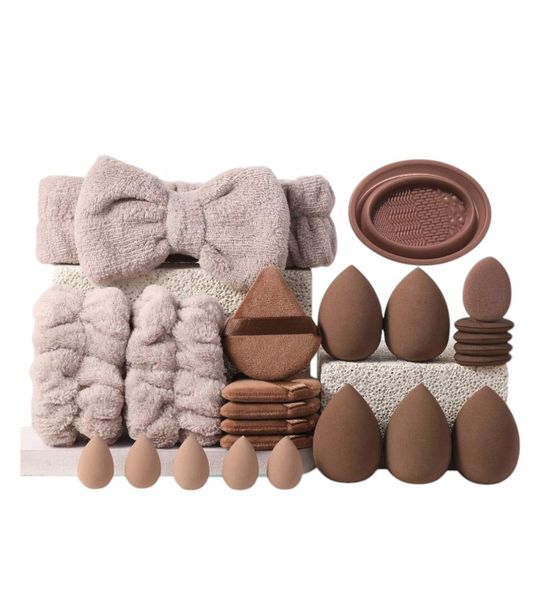 24 Piece Makeup Tool Set - Champagne Gold