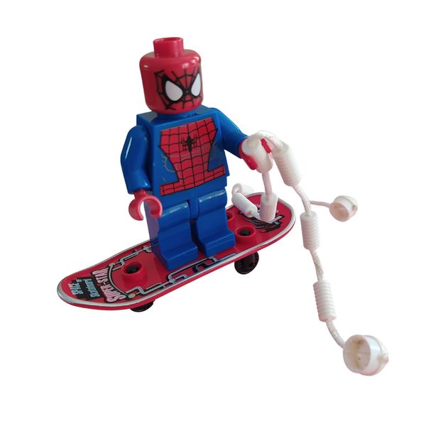 Spiderman Skateboard Figurine - Super Heroes