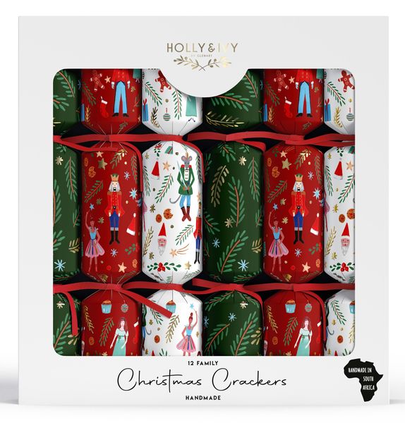 Holly &amp; Ivy Christmas Crackers - Family Traditional Nutcracker