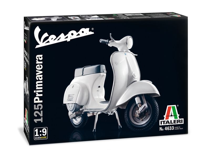 Italeri 1/9 Vespa 125 Primavera Scooter Plastic Model Kit
