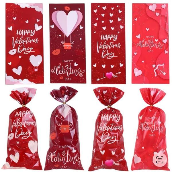 4-Piece Plastic Valentine's Day Heart Gift Bags - Party &amp; Treat Bags