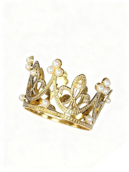 Glitz for Tresses and Treats: A Tiara That Does It All silver