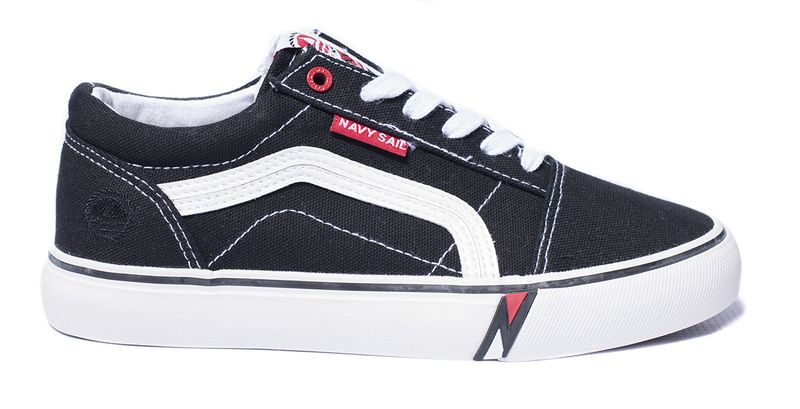 Navy Sail Women's Classica Low-Cut Sneakers - Black/White